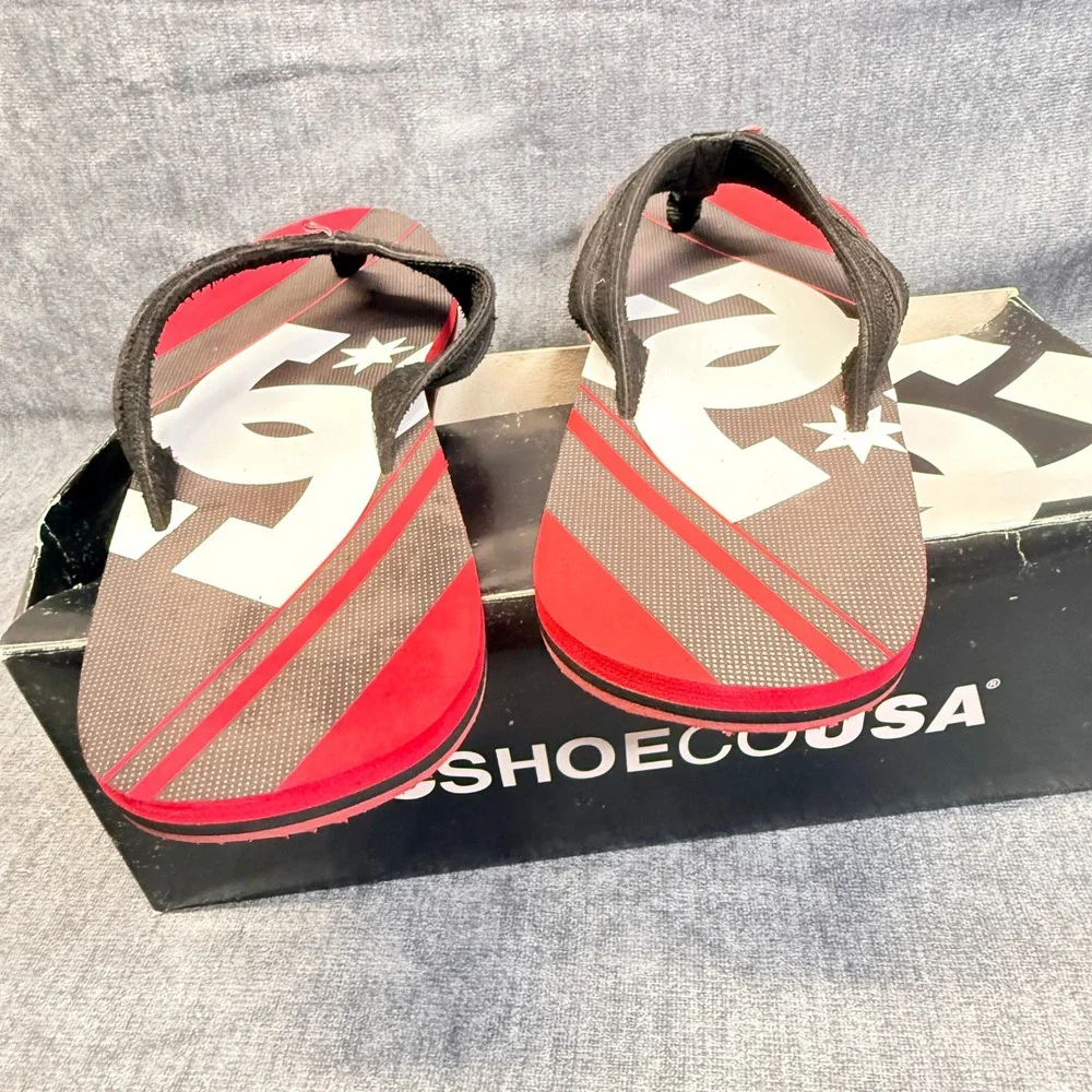 DC Shoes Central Graffik BX Mens 13 Red Black White Synthetic Skate Flip Flops